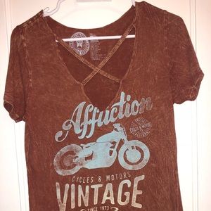 Buckle T-shirt
